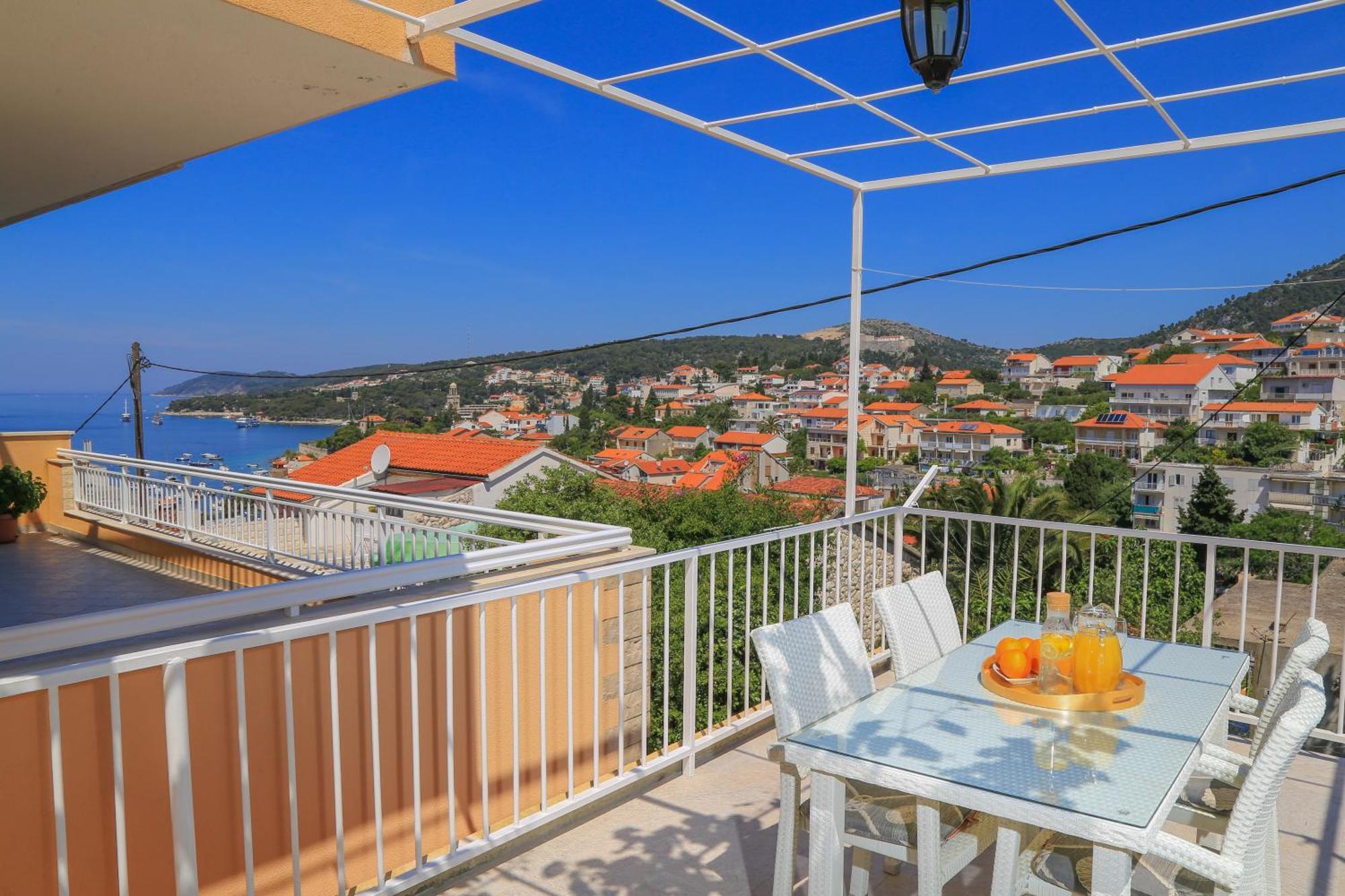 Apartments Sunny Elza Hvar Town Exterior photo