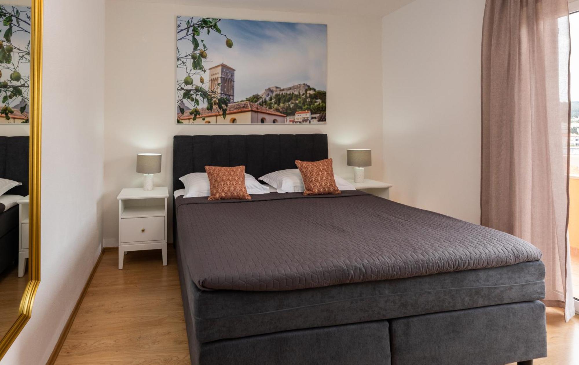 Apartments Sunny Elza Hvar Town Exterior photo