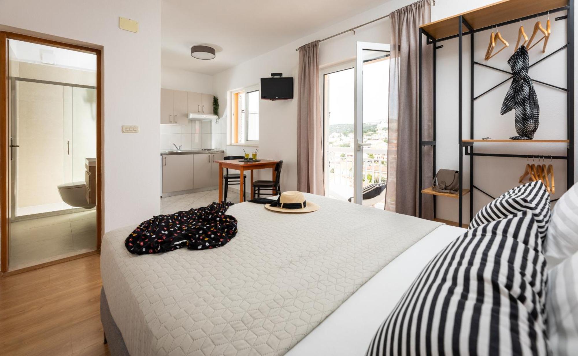 Apartments Sunny Elza Hvar Town Exterior photo