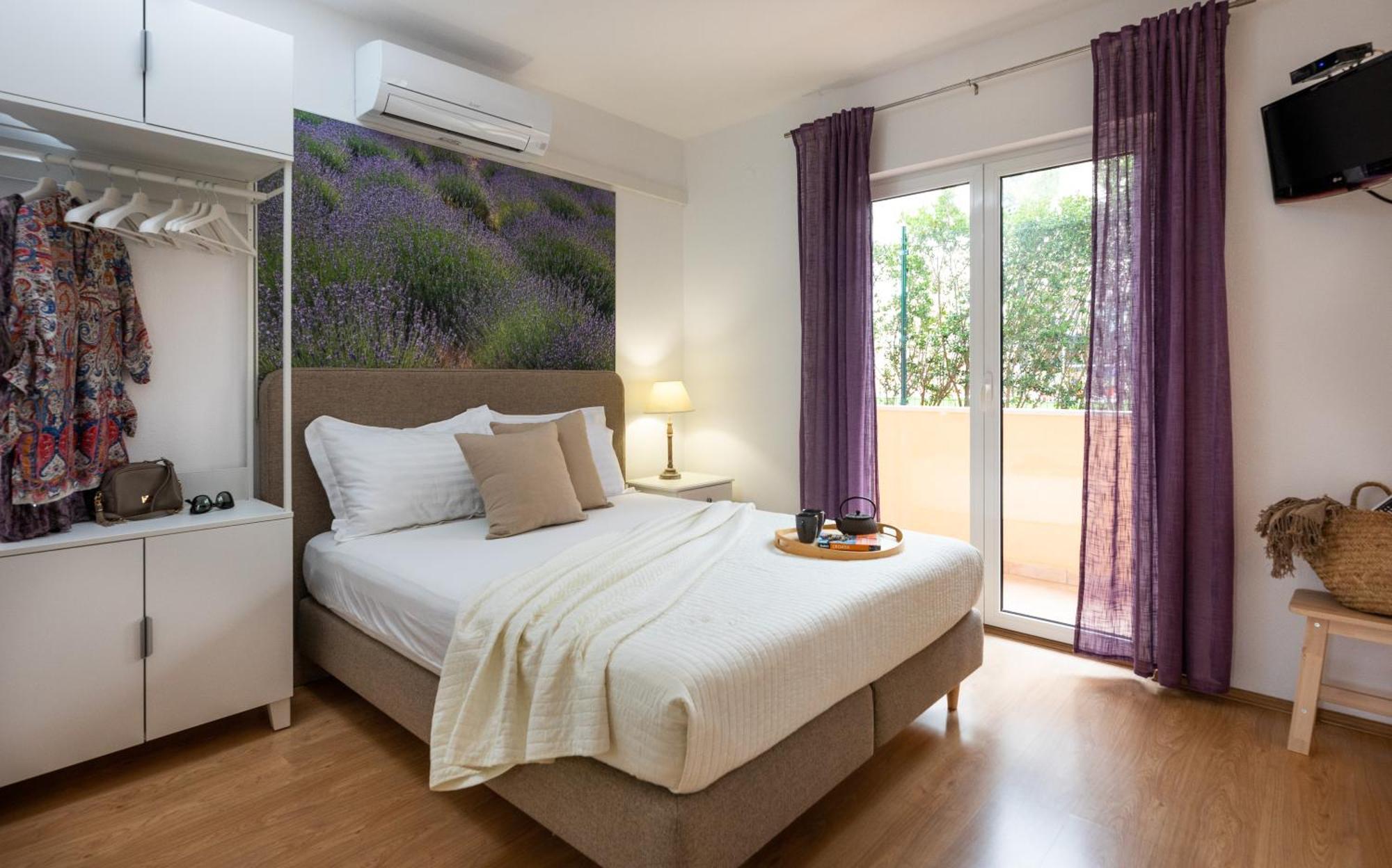 Apartments Sunny Elza Hvar Town Exterior photo