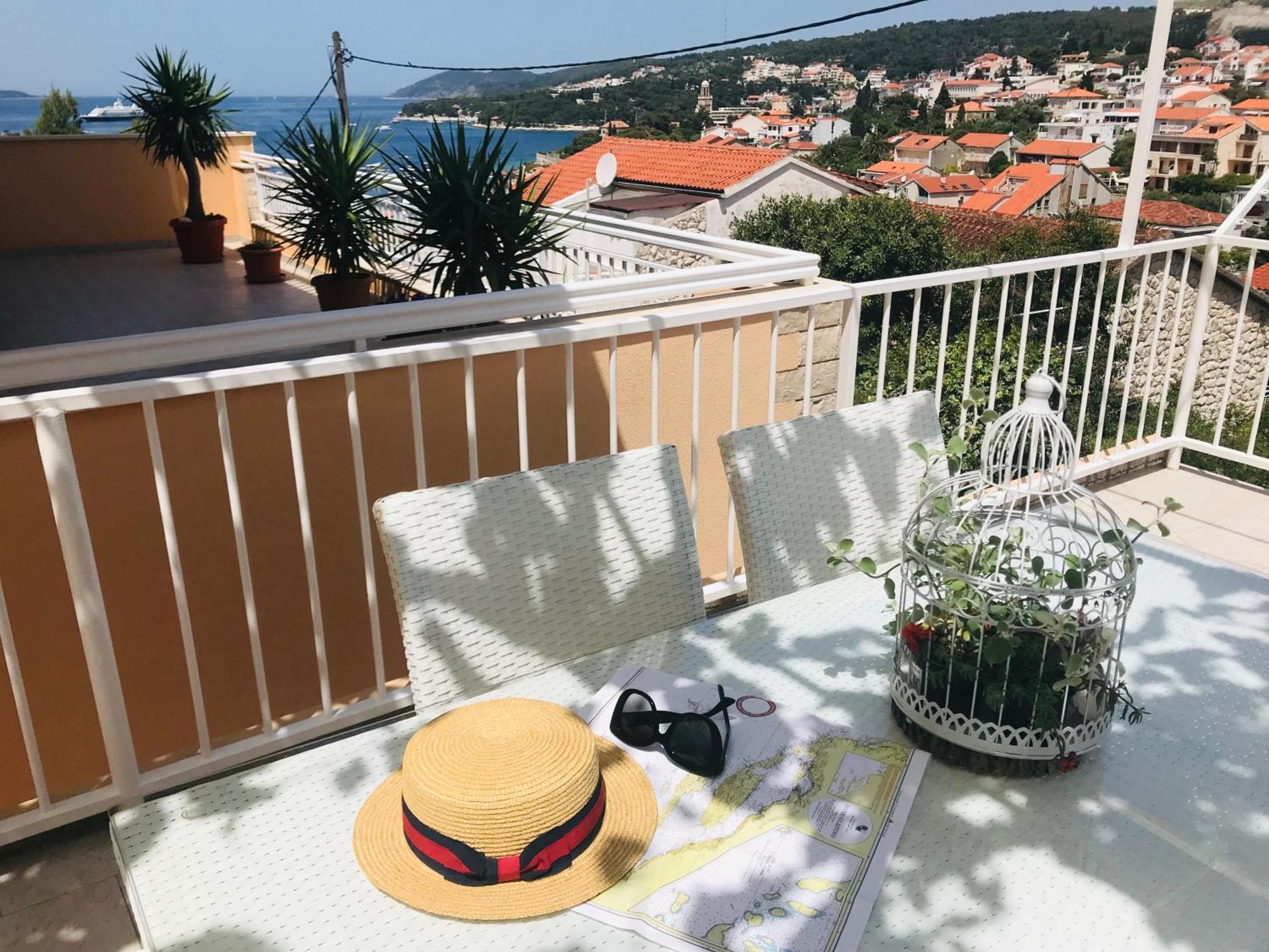 Apartments Sunny Elza Hvar Town Exterior photo